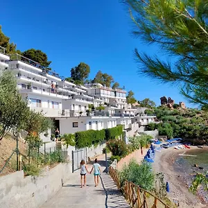 bluebay-cefalu.sicilyhotelsitaly.net/